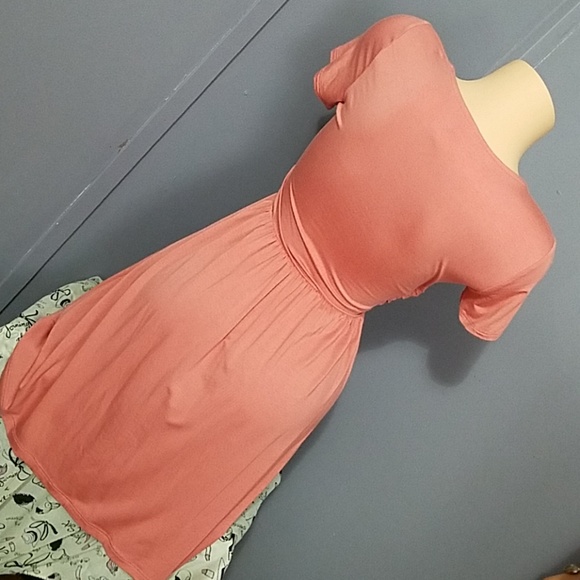 Stunning Little Coral Dress - Picture 5 of 8